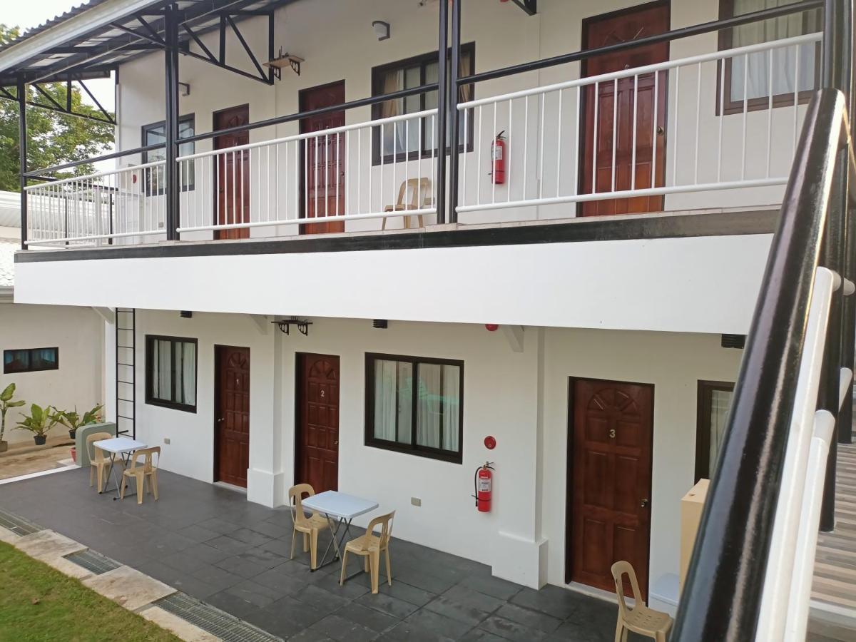 Alona Whitehouses Resort 4*