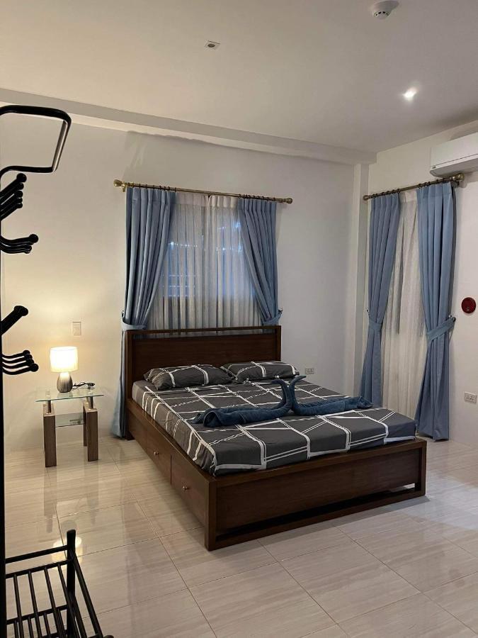 Alona Whitehouses 4*