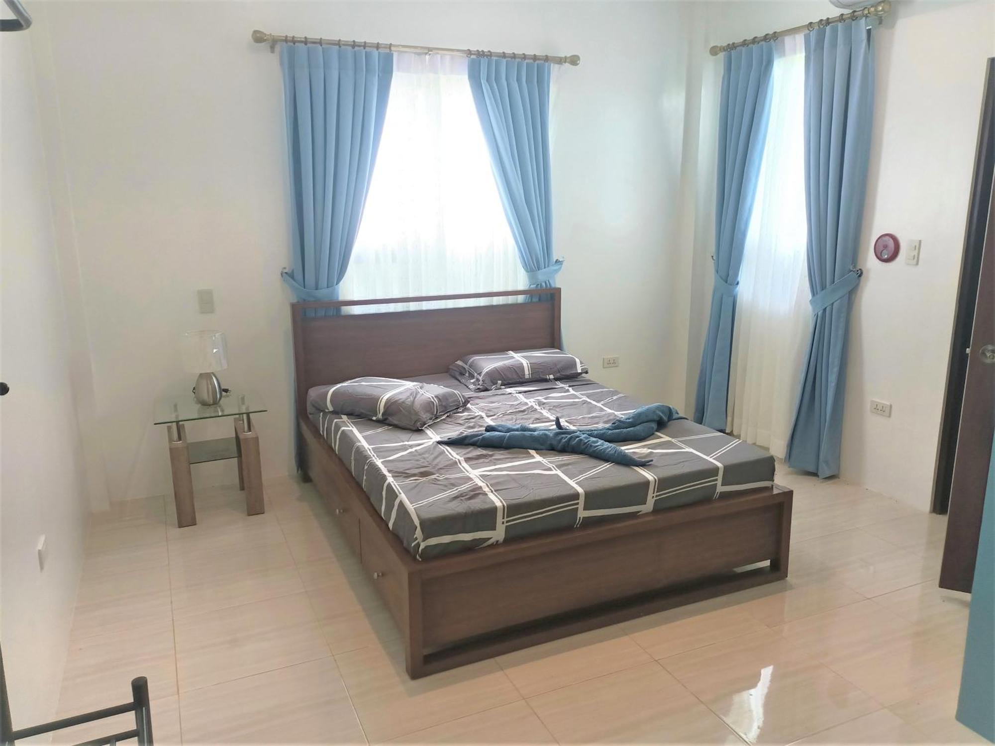 Alona Whitehouses 4*