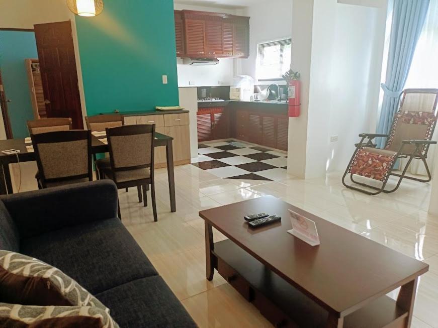Resort Alona Whitehouses 4*